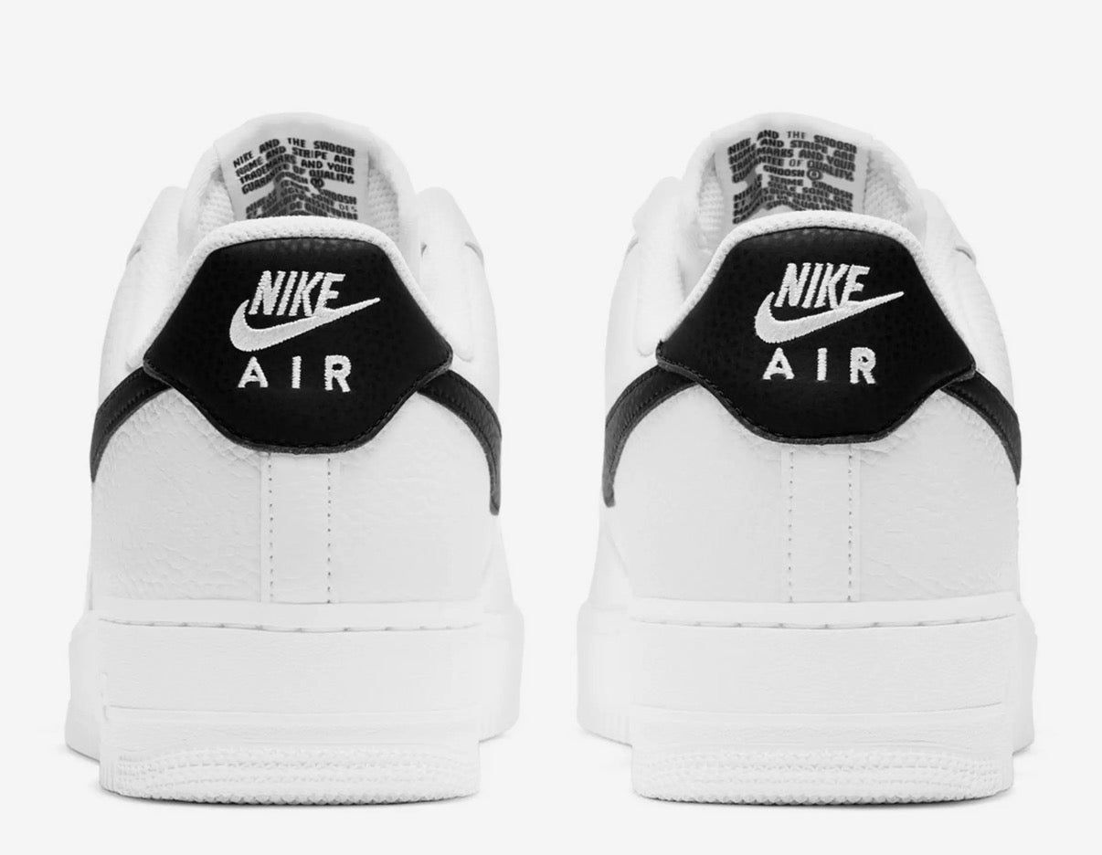 Nike AirForce 1 ‘Black & White’