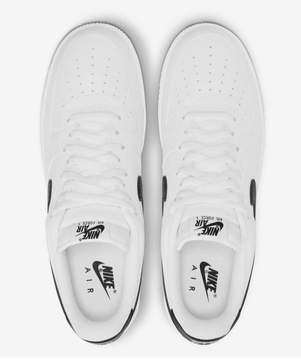 Nike AirForce 1 ‘Black & White’