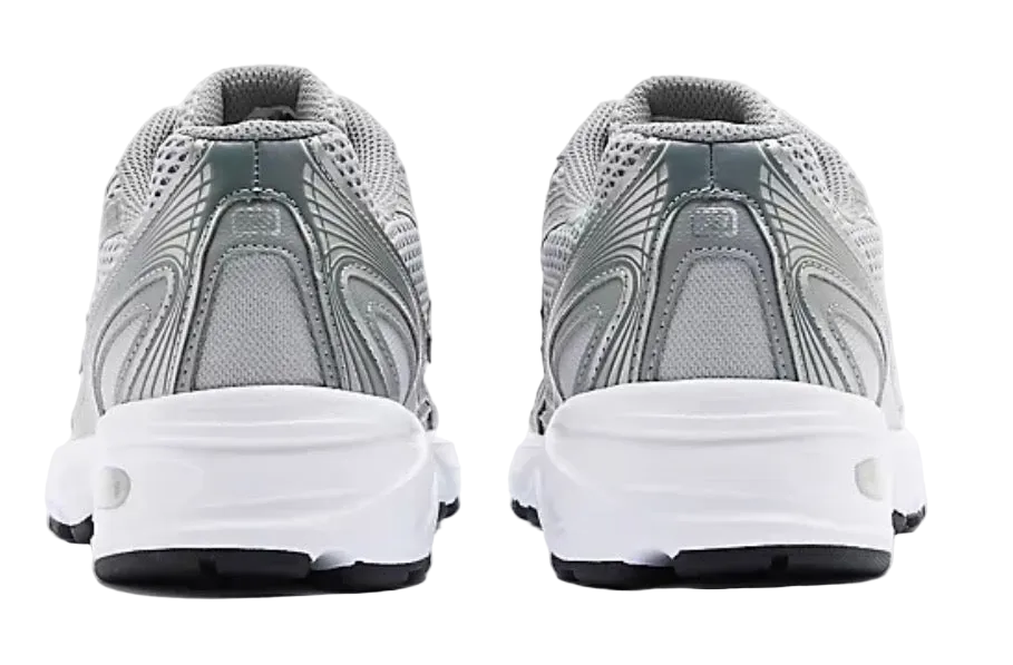 New Balance 740 Trainers ‘Metallic Silver’