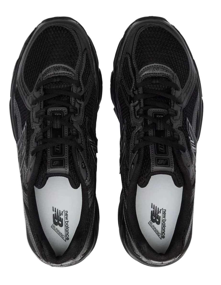 New Balance 740 Trainers ‘Black’
